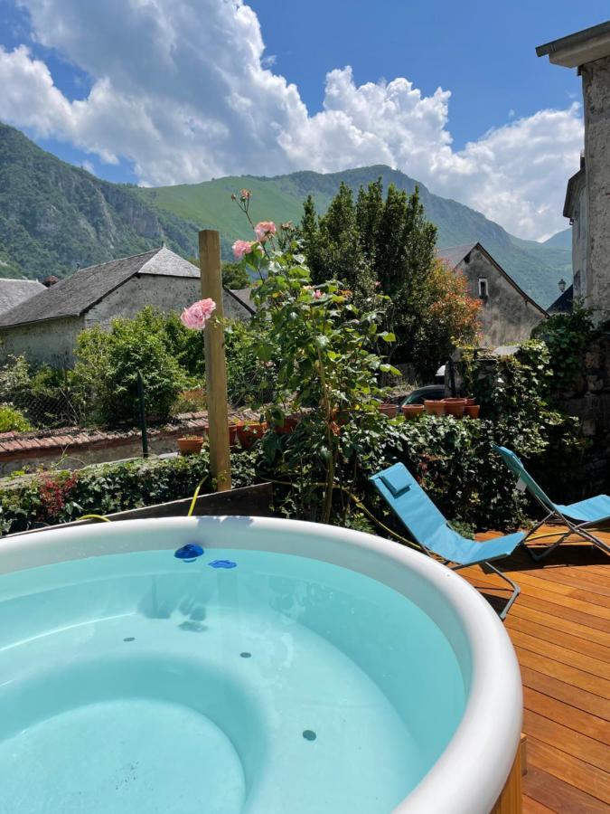 Апартаменти Le Monrepos Avec Jacuzzi Nordique Bielle Екстер'єр фото